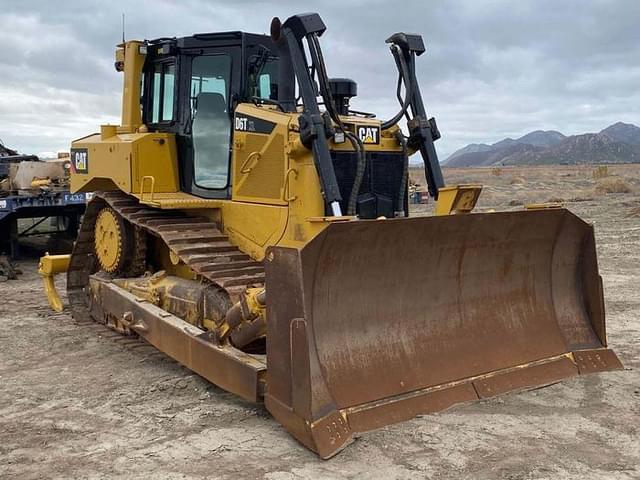 Image of Caterpillar D6T XL equipment image 1