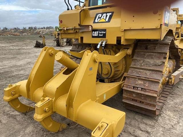 Image of Caterpillar D6T XL equipment image 4