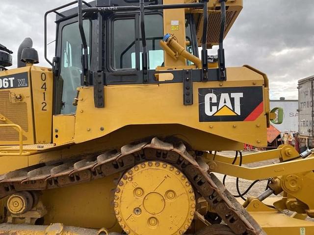 Image of Caterpillar D6T XL equipment image 2