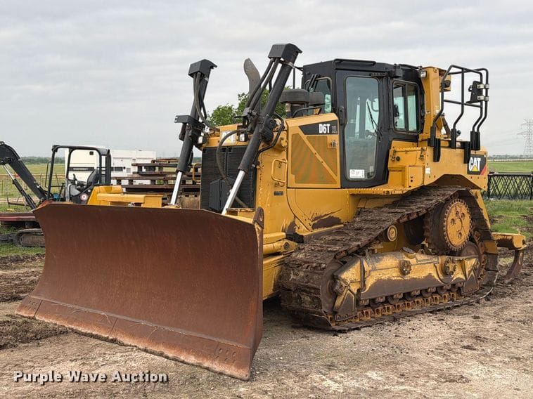 2015 Caterpillar D6T XL Equipment Image0