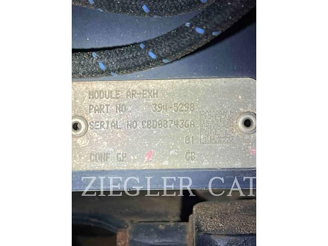 Image of Caterpillar D8T equipment image 2