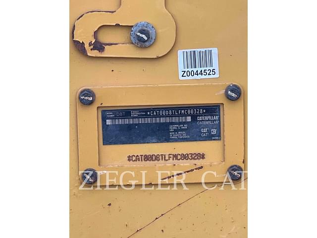 Image of Caterpillar D8T equipment image 4