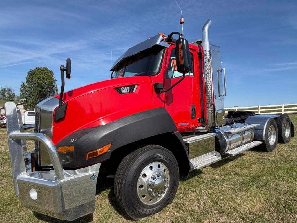 2015 Caterpillar CT660S Equipment Image0