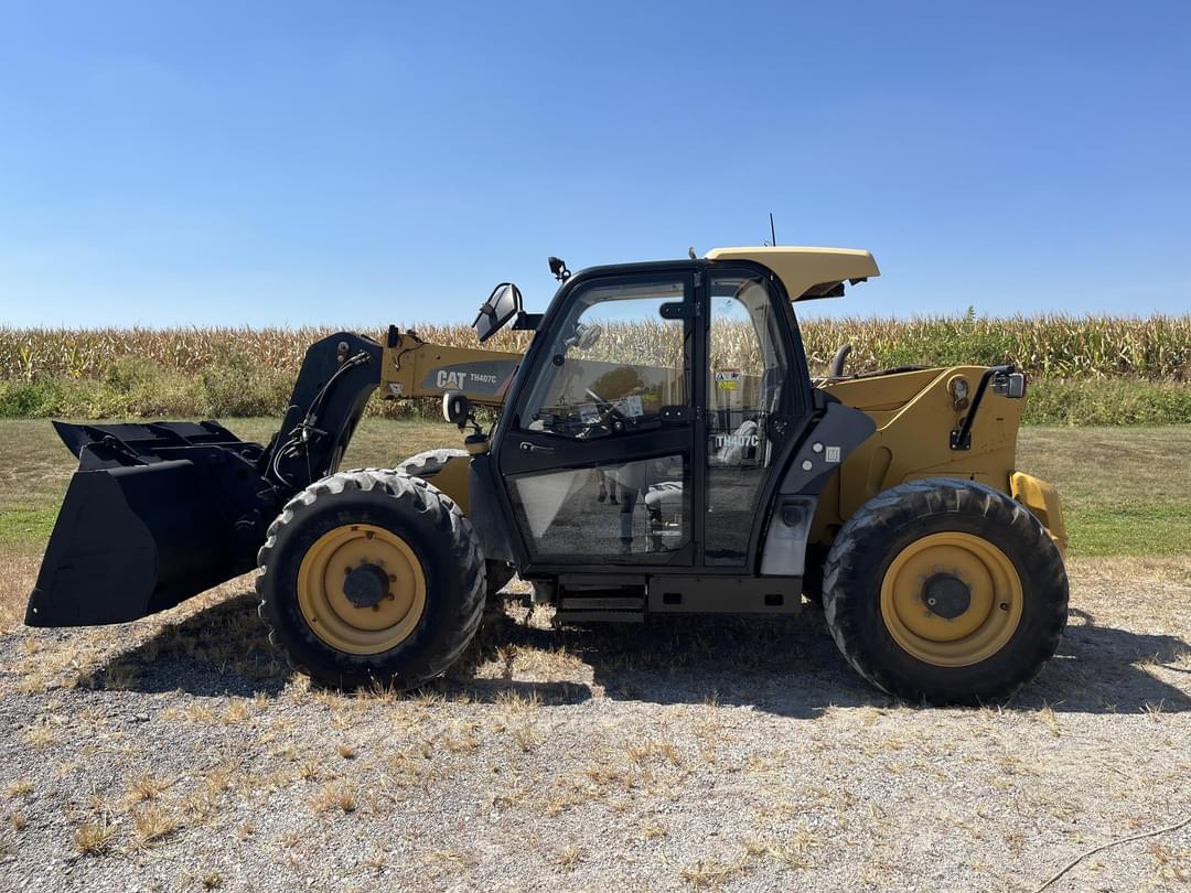Image of Caterpillar TH407C Primary image