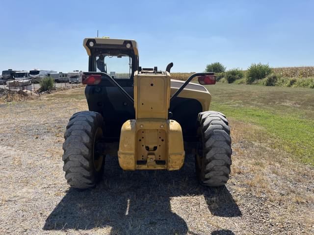 Image of Caterpillar TH407C equipment image 2