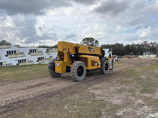 Image of Caterpillar TL1055C equipment image 4