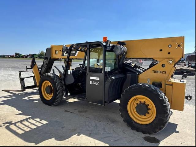 Image of Caterpillar TL943C equipment image 4