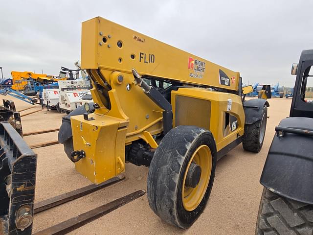 Image of Caterpillar TL943C equipment image 3