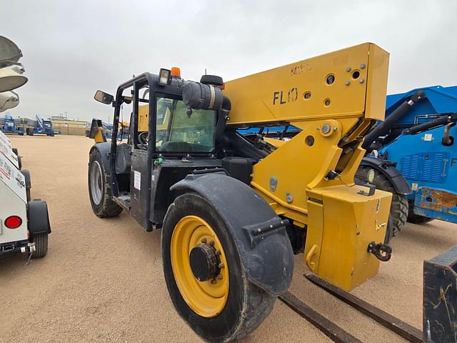Image of Caterpillar TL943C equipment image 2