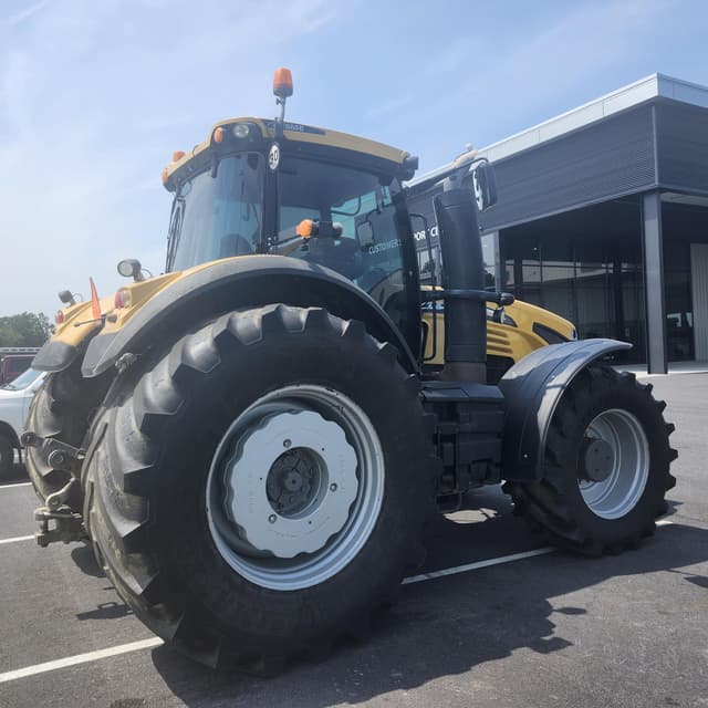 Image of Challenger MT685E equipment image 3