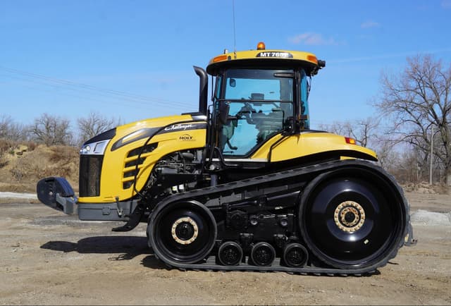 Image of Challenger MT765E equipment image 1