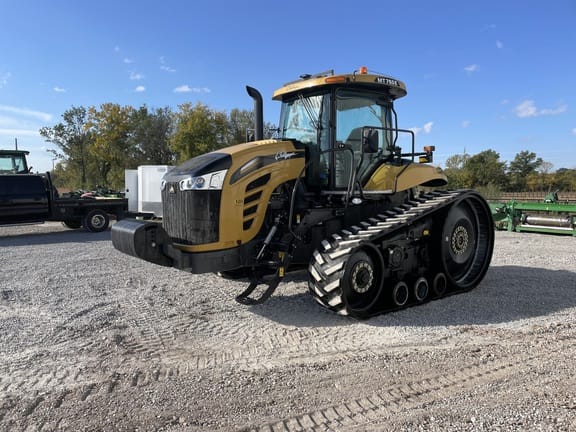 2015 Challenger MT765E Equipment Image0