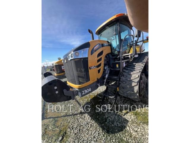 Image of Challenger MT765E equipment image 1