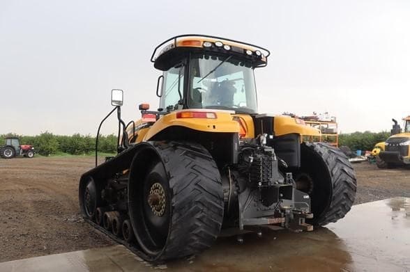 Image of Challenger MT875E equipment image 1