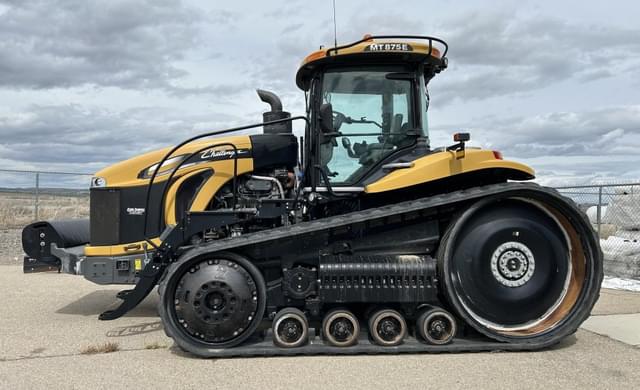 Image of Challenger MT875E equipment image 2