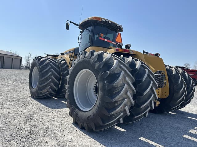 Image of Challenger MT975E equipment image 4