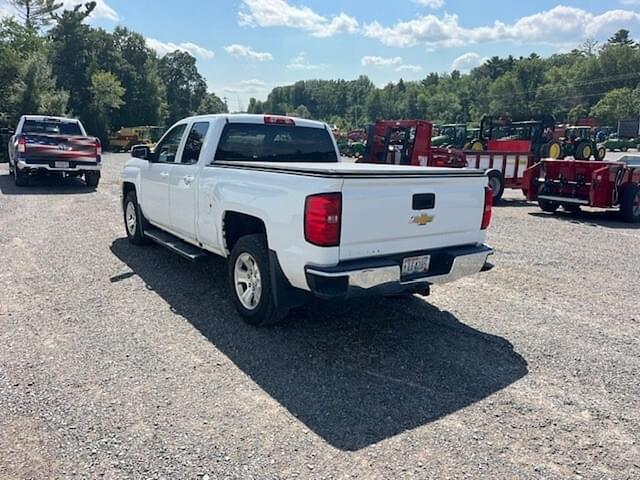 Image of Chevrolet 1500 equipment image 3