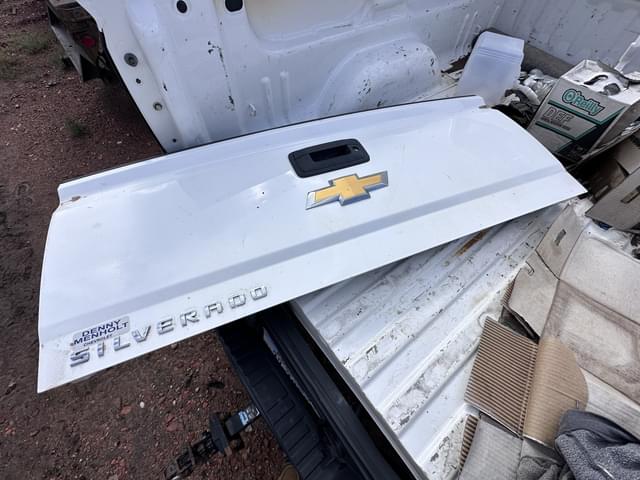 Image of Chevrolet 1500 equipment image 2