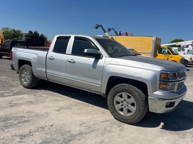 Image of Chevrolet 1500 equipment image 2