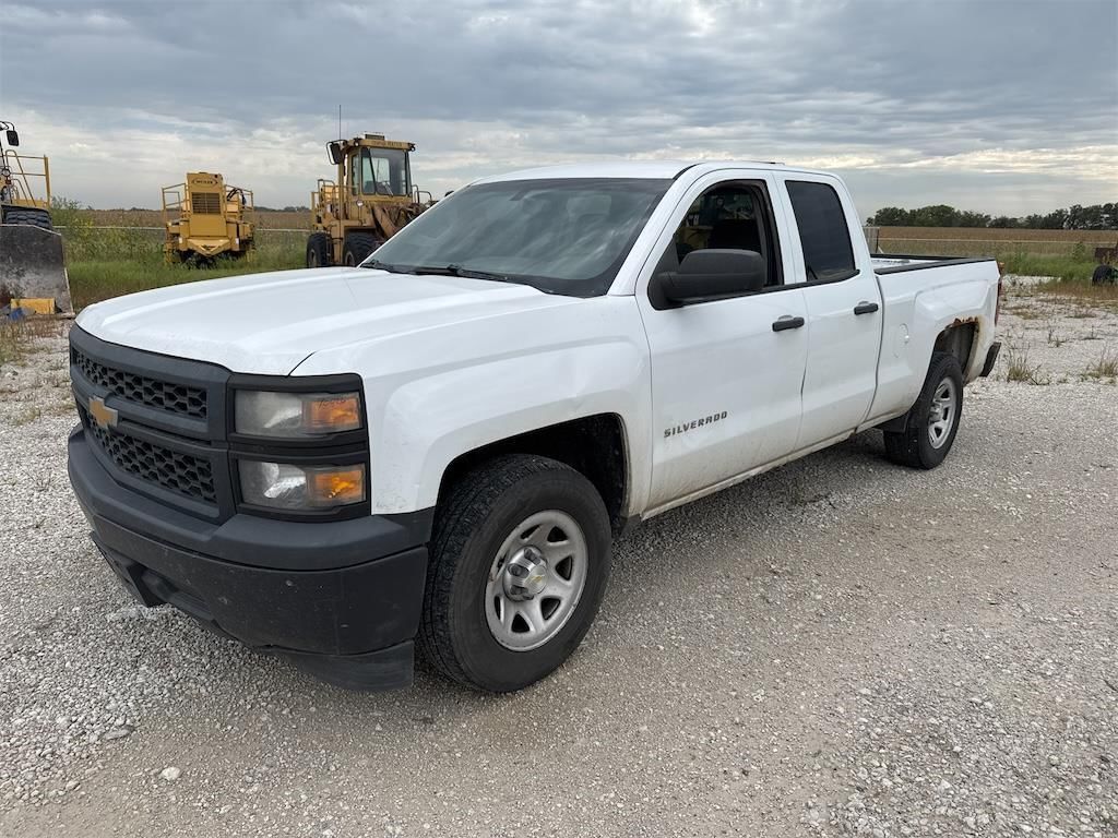 2015 Chevrolet 1500 Equipment Image0