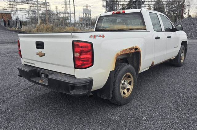 Image of Chevrolet 1500 equipment image 4