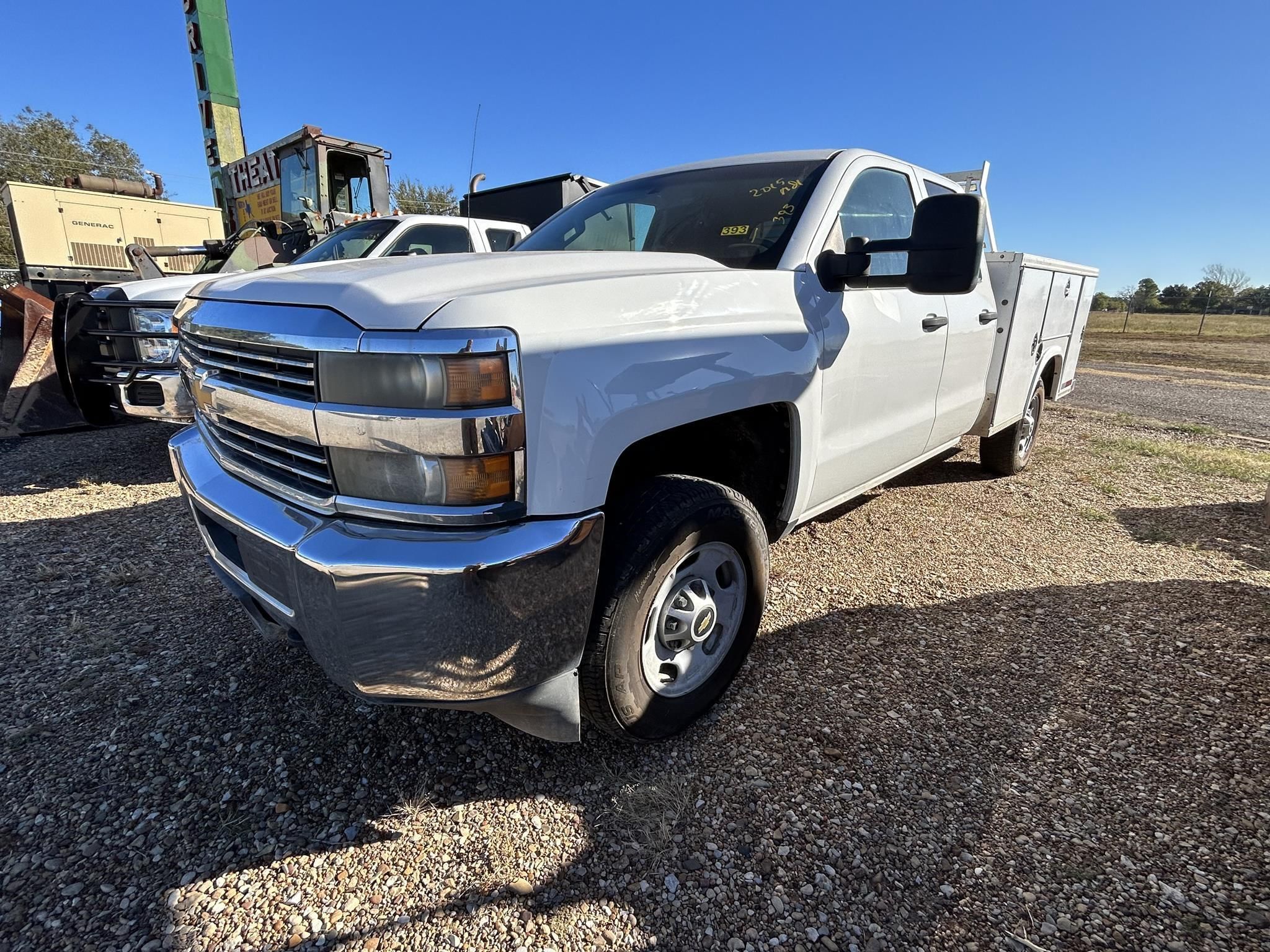 2015 Chevrolet 2500 Equipment Image0