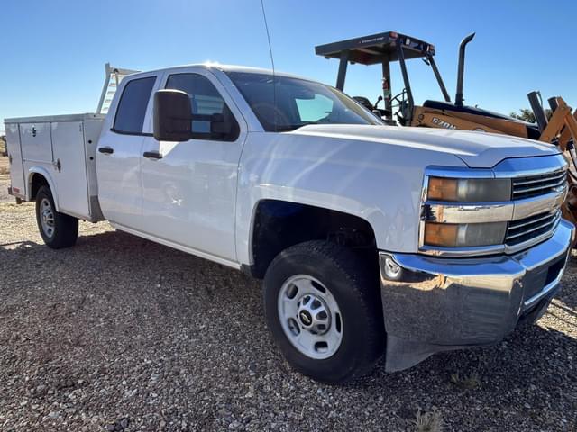 Image of Chevrolet 2500 equipment image 2