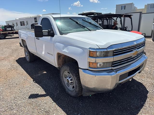 Image of Chevrolet 2500 equipment image 3