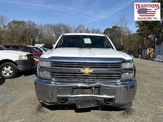 Image of Chevrolet 2500 equipment image 2