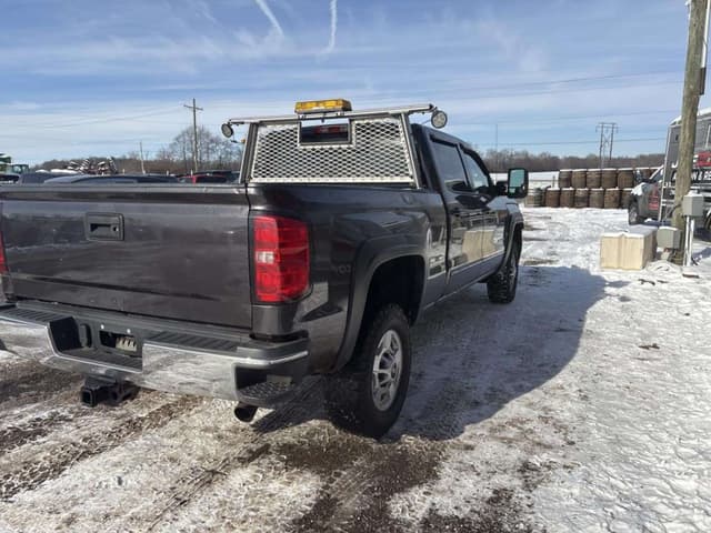 Image of Chevrolet 2500 equipment image 4