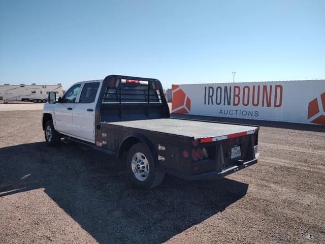 Image of Chevrolet 2500HD equipment image 2