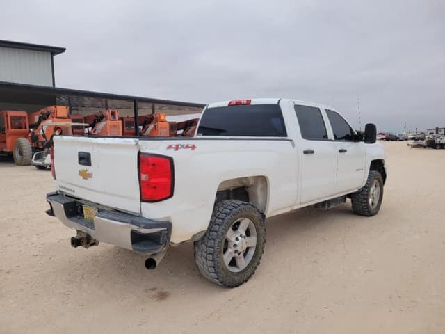 Image of Chevrolet 2500HD equipment image 4