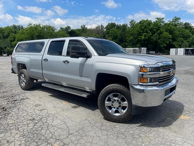 Image of Chevrolet 2500HD equipment image 1