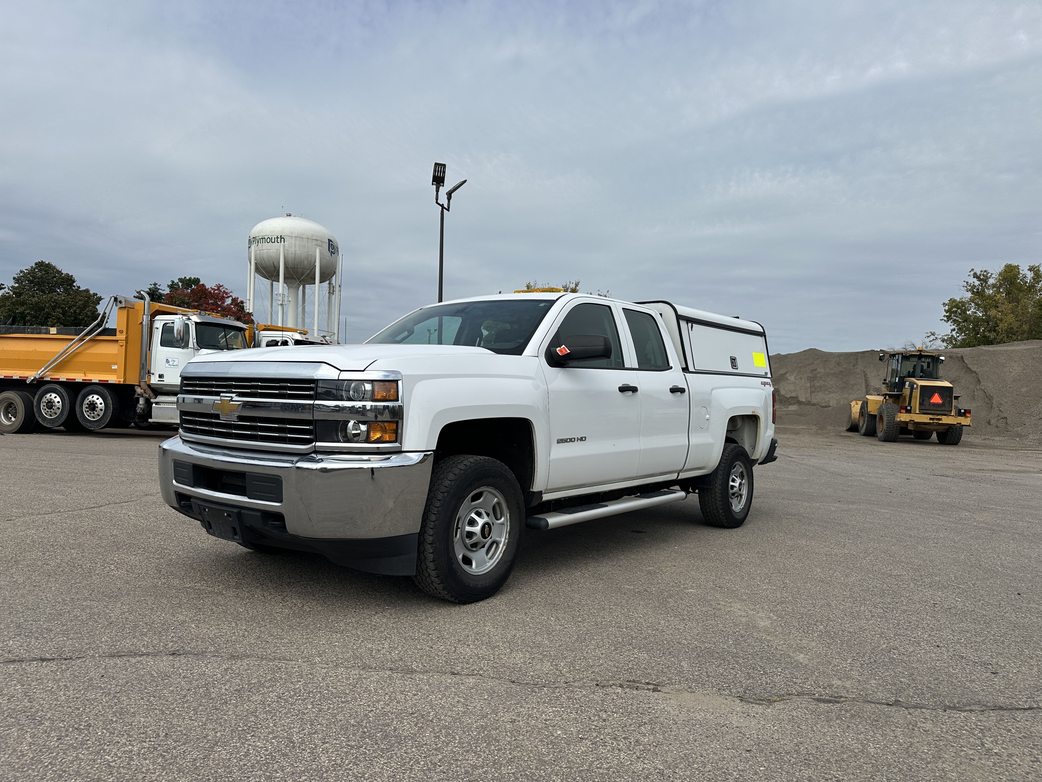 2015 Chevrolet 2500HD Equipment Image0
