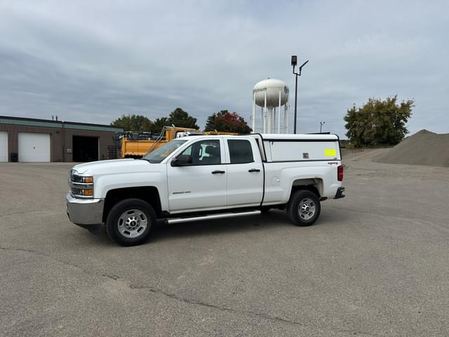 Image of Chevrolet 2500HD equipment image 1