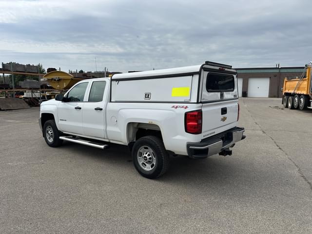 Image of Chevrolet 2500HD equipment image 3