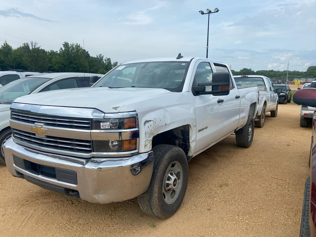 Image of Chevrolet 2500 Primary image