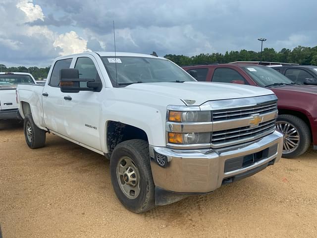 Image of Chevrolet 2500 equipment image 1