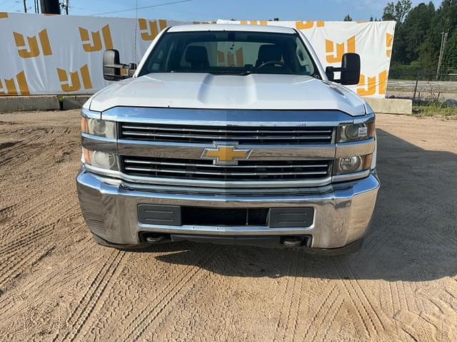 Image of Chevrolet 2500 equipment image 1