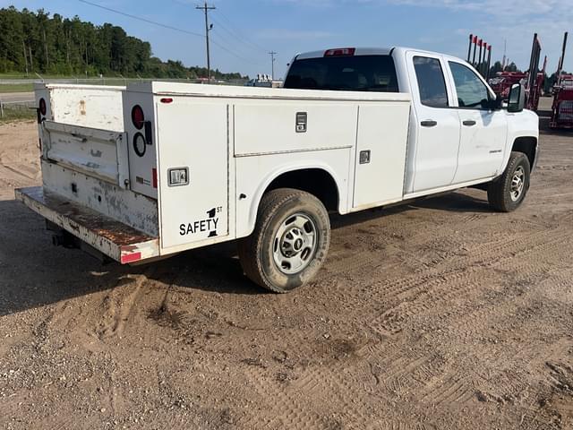 Image of Chevrolet 2500 equipment image 4