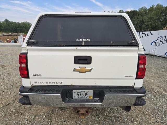 Image of Chevrolet 2500HD equipment image 3