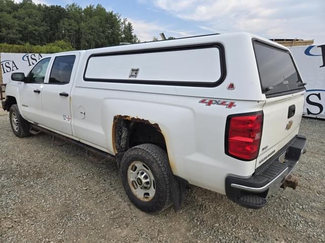 Image of Chevrolet 2500HD equipment image 2