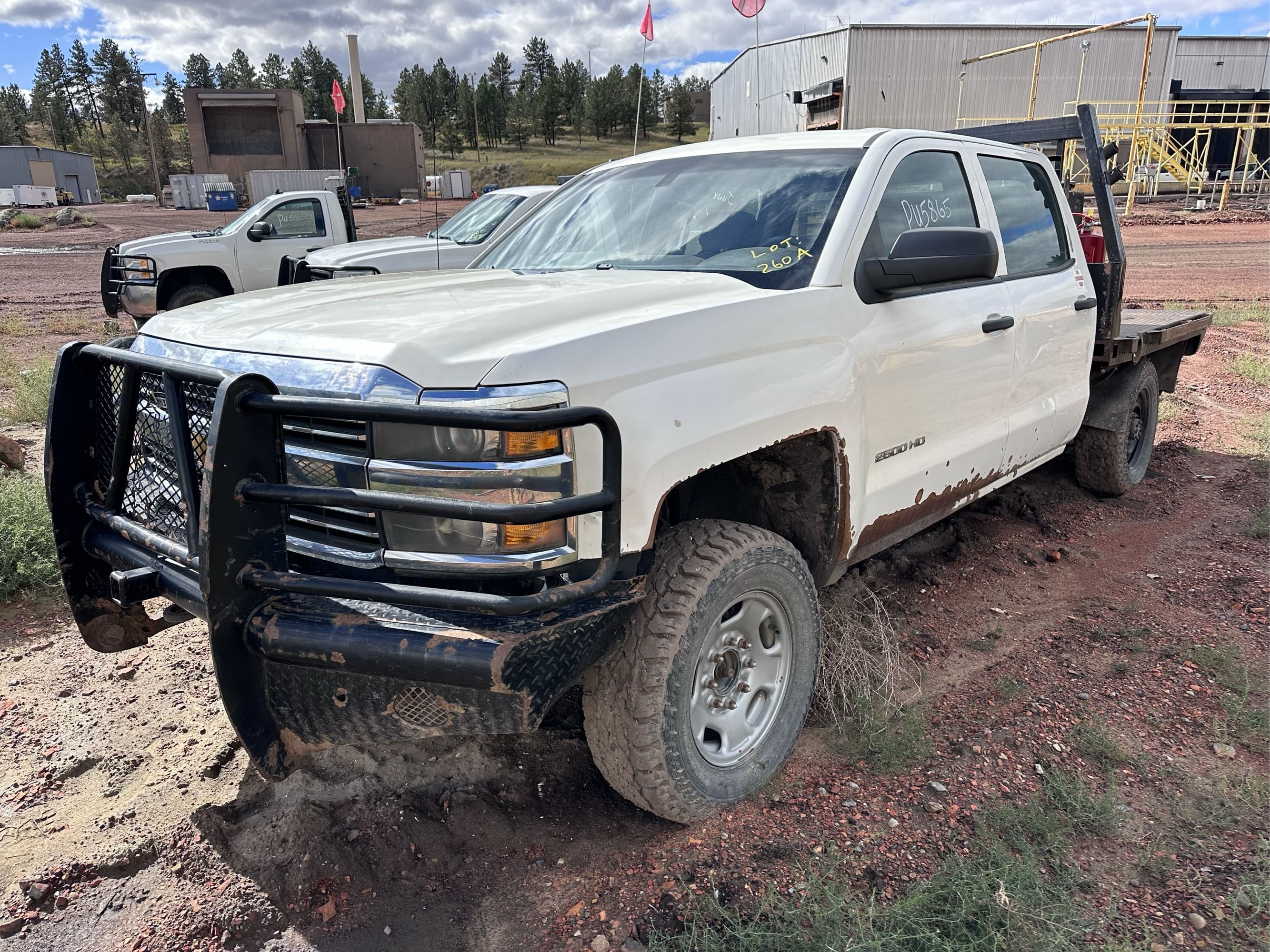 2015 Chevrolet 2500HD Equipment Image0