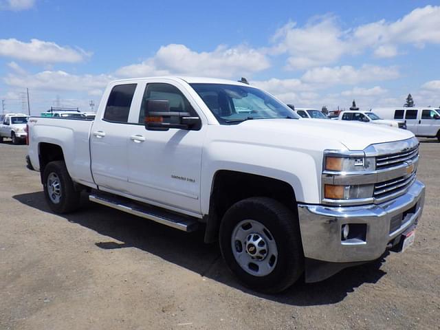 Image of Chevrolet 2500HD equipment image 1