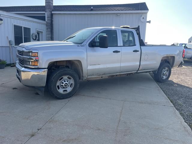 Image of Chevrolet 2500HD equipment image 2