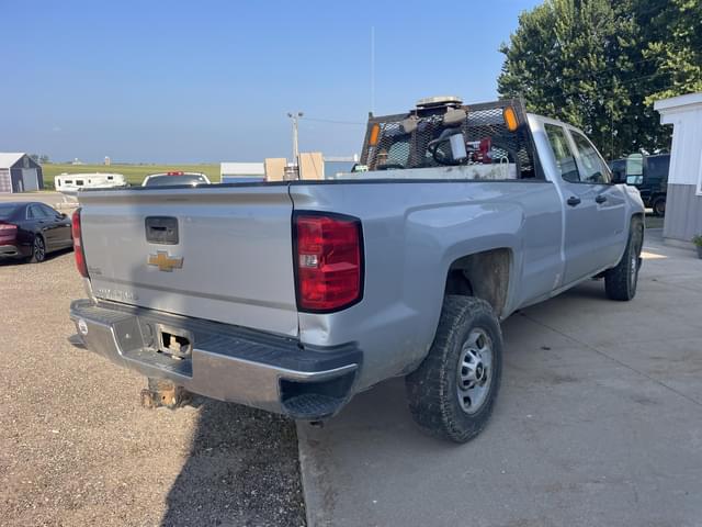 Image of Chevrolet 2500HD equipment image 1