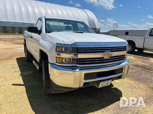 Image of Chevrolet 2500HD equipment image 3