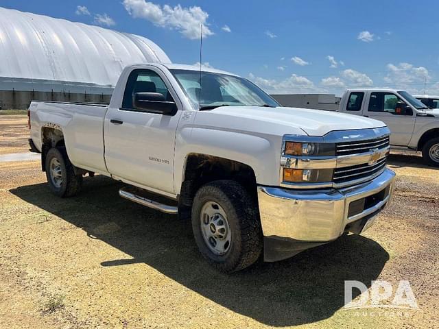 Image of Chevrolet 2500HD equipment image 4