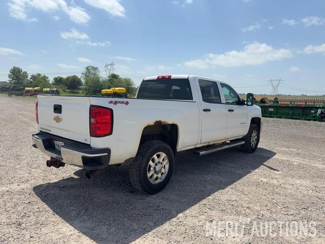Image of Chevrolet 2500HD equipment image 4
