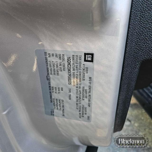 Image of Chevrolet 2500HD equipment image 4